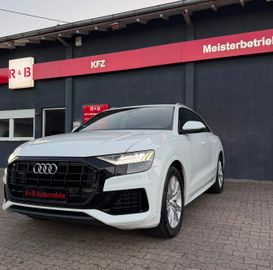 Audi Q8 - 1
