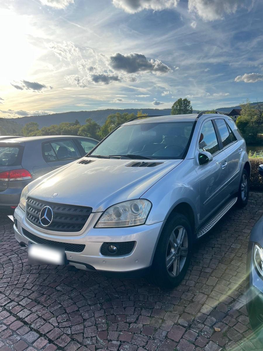 Mercedes-Benz ML 320