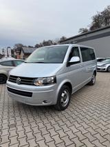Volkswagen T5 Caravelle - Volkswagen T5 Caravelle: 7 Sitzer