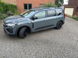 Dacia Jogger Extreme+ 1.0 TCe 101 PS  EZ ... - Dacia Jogger von privat