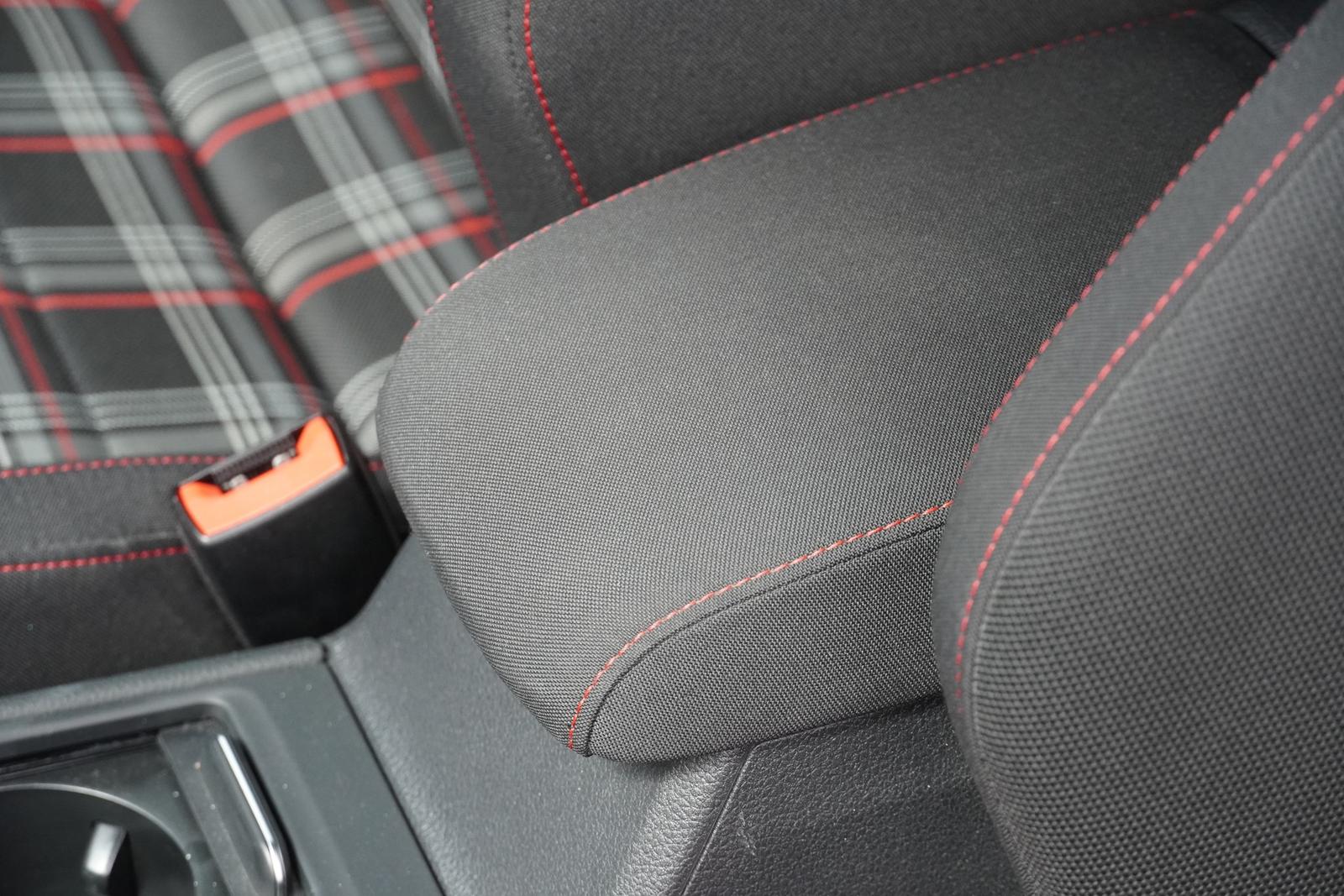 Volkswagen Golf VII 2.0 GTI Performance DSG LED Navi ACC