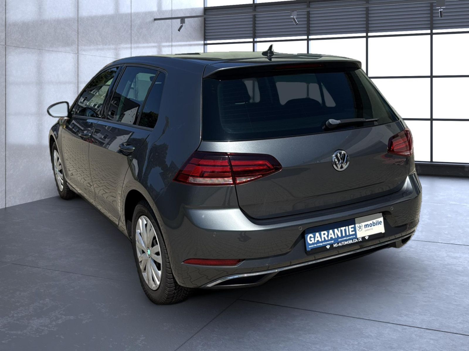 Fahrzeugabbildung Volkswagen Golf VII Lim. IQ.DRIVE / unfallfrei