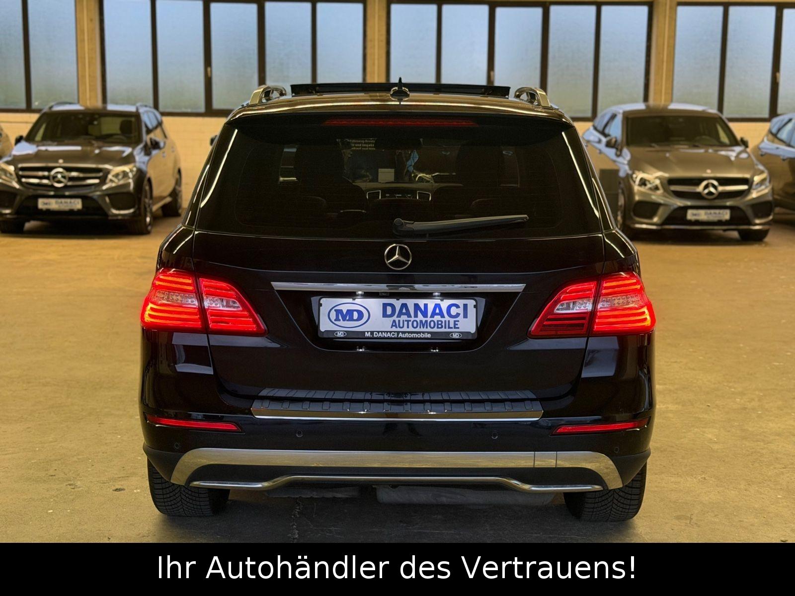 Mercedes-Benz ML 350CDI BlueTec 4Matic*Pano*DISTRONIC*AHK*NAVI