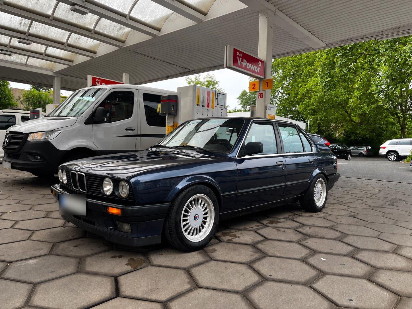 BMW 325
