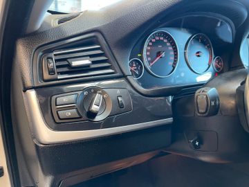 BMW 530 d xDrive *VOLLLEDER*NAVI*AHK*4-ZONEN KLIMA*