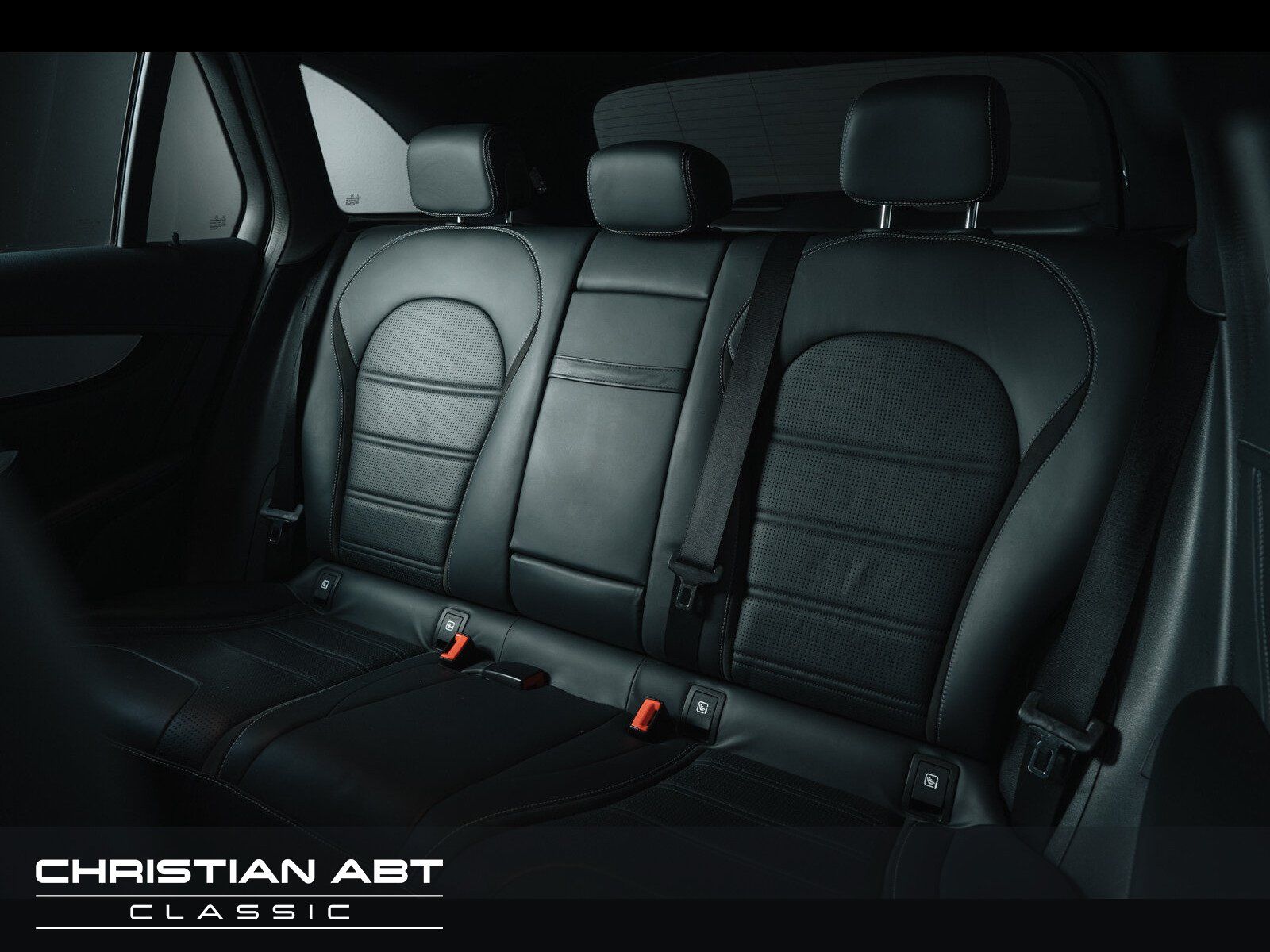Fahrzeugabbildung Mercedes-Benz GLC 63 AMG 4Matic Burmester Pano designo