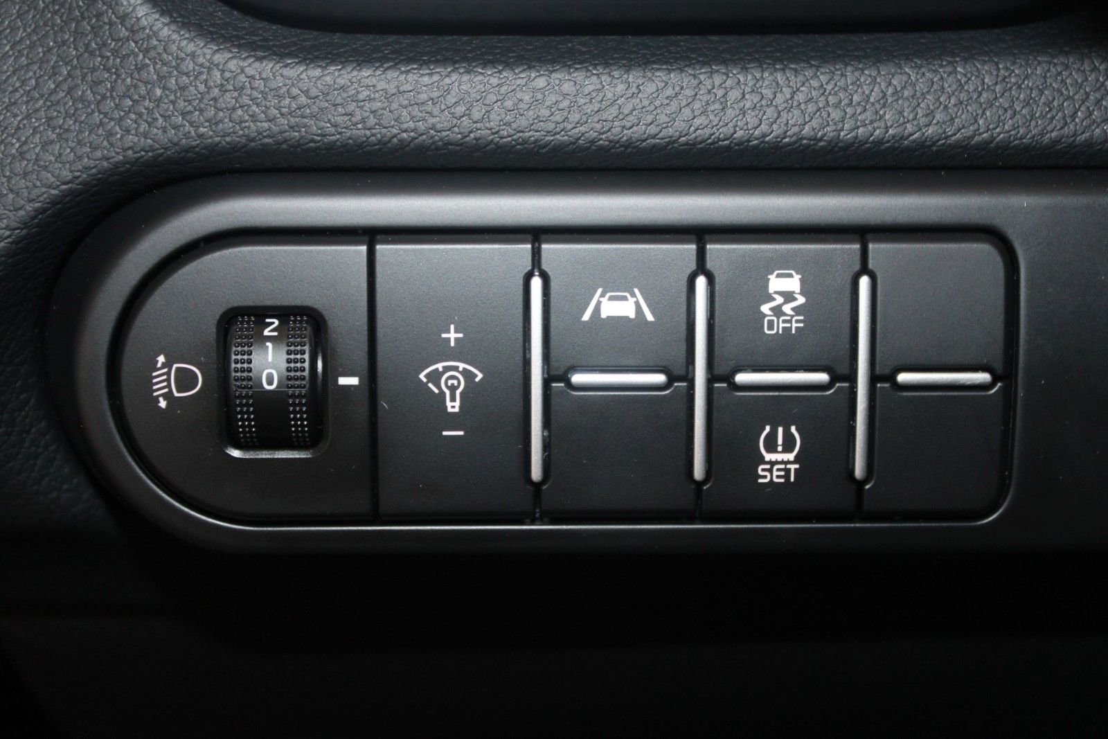 Fahrzeugabbildung Kia cee'd SW 1,5T Prestige Aut. SHZ LHZ ACC CAM uvm.