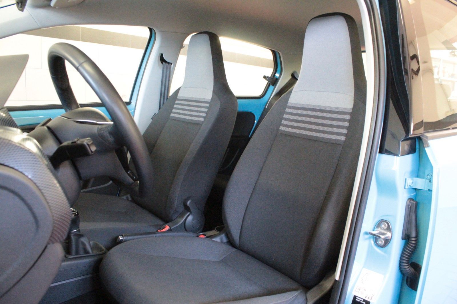 Fahrzeugabbildung Volkswagen up! move up! 1.0 BMT/Start-Stopp *Sitzheizung*
