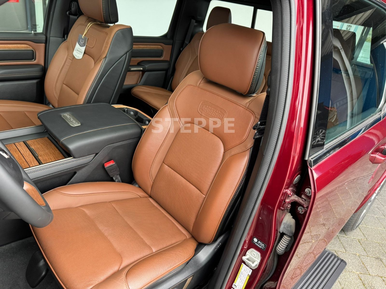 Dodge RAM 1500 5,7 V8 HEMI LONGHORN Luftfederung AHK