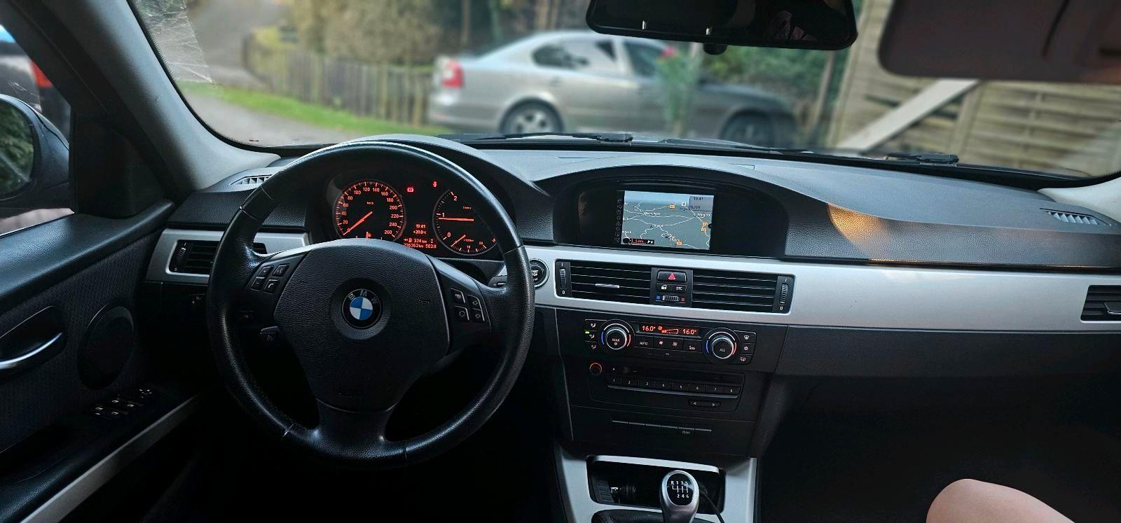 BMW 316 2009 — photo 9