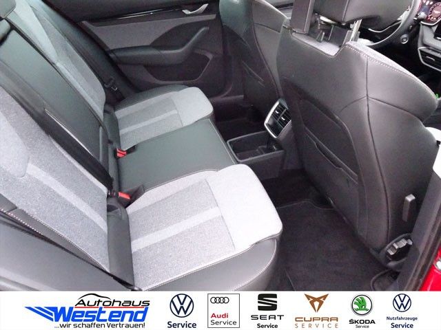 Fahrzeugabbildung SKODA Octavia Combi Selection 2.0l TDI 110kW DSG LED