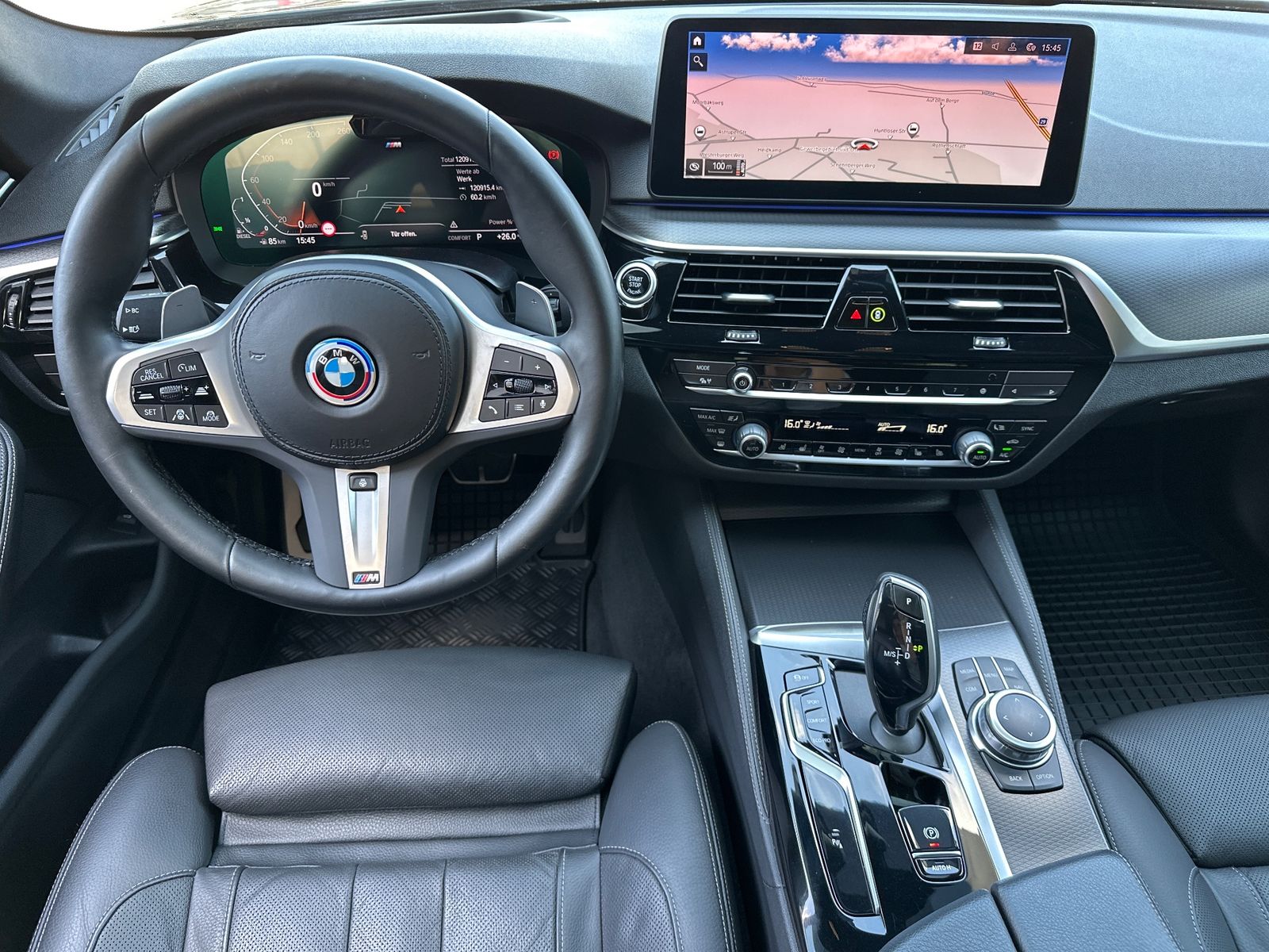 Fahrzeugabbildung BMW 520d Touring M-Sport NAV+LED+PANO+AHK+STHZG