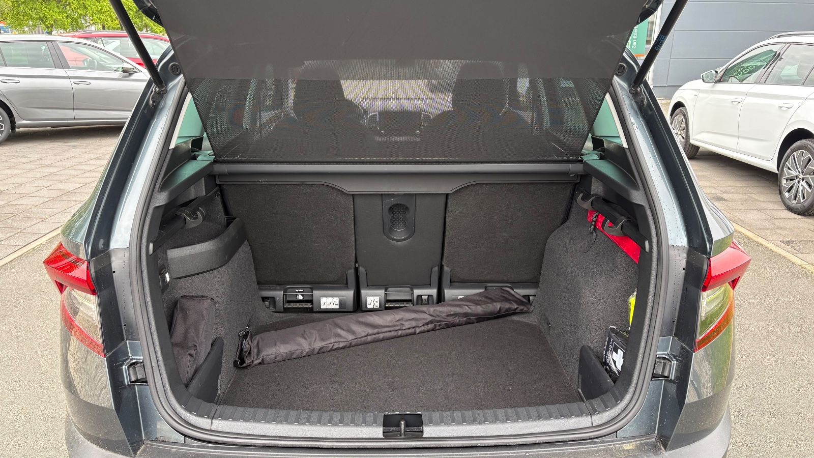 Skoda Karoq Style 2.0 TDI 4x4 AHK NAVI LED TEMPOMAT foto 5