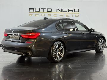 BMW 750 - 6