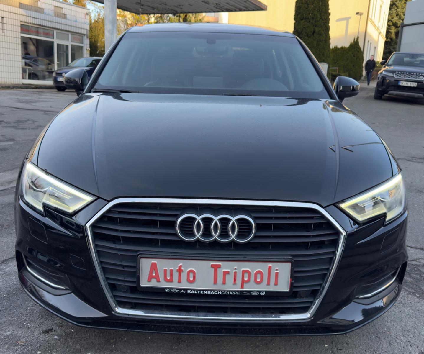 Audi A3 40 TFSI S tronic *PANORAMA LEDER*