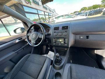 Volkswagen Touran - 10