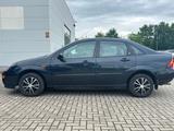 Ford Focus 1.6 Ghia /erst 88tkm/ Tüv ist neu  - gebrauchte Ford Focus aus dem Jahr 2001