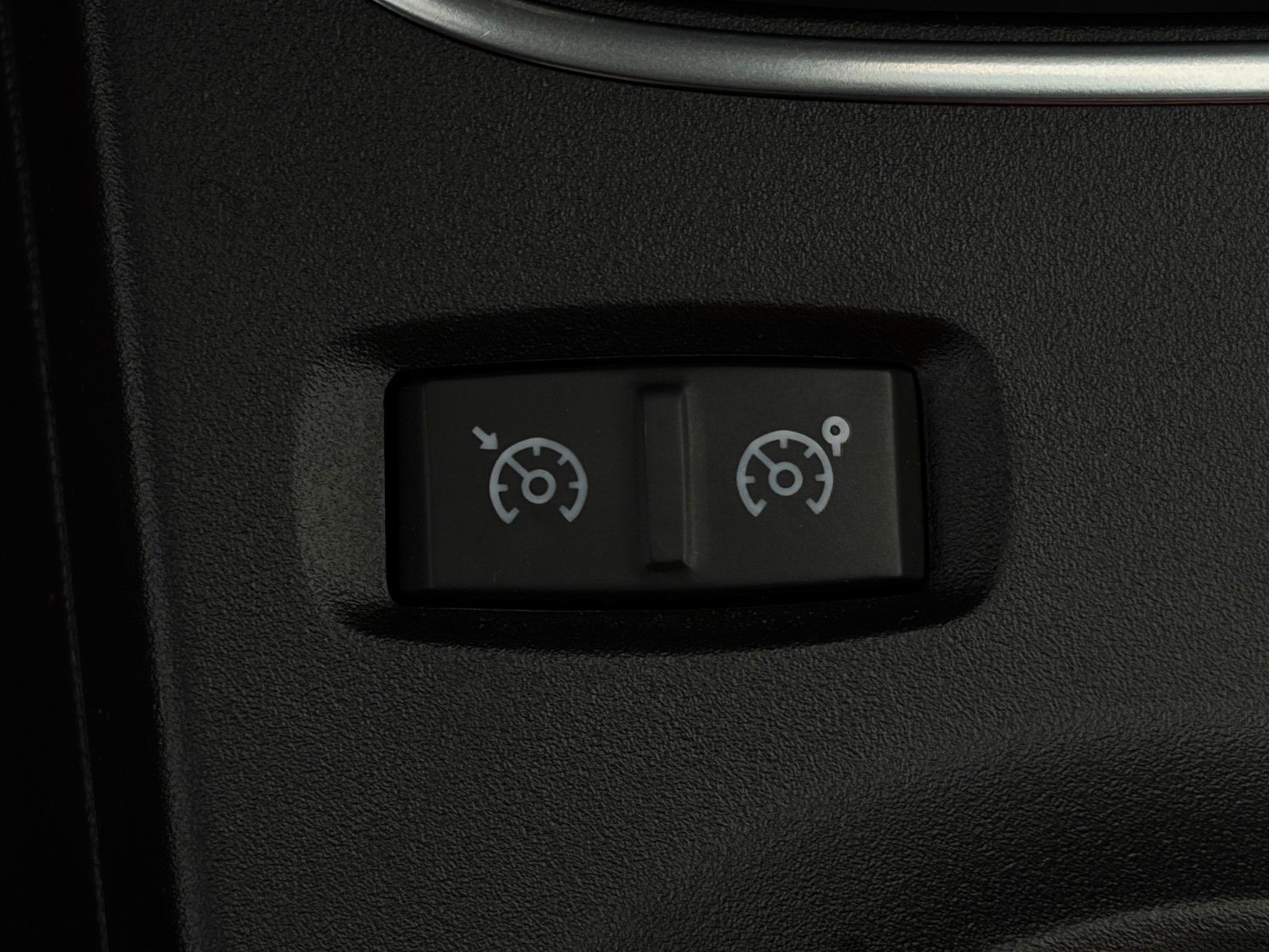 Fahrzeugabbildung Renault Twingo Vibes Electric Tempomat Carplay CAM SHZ