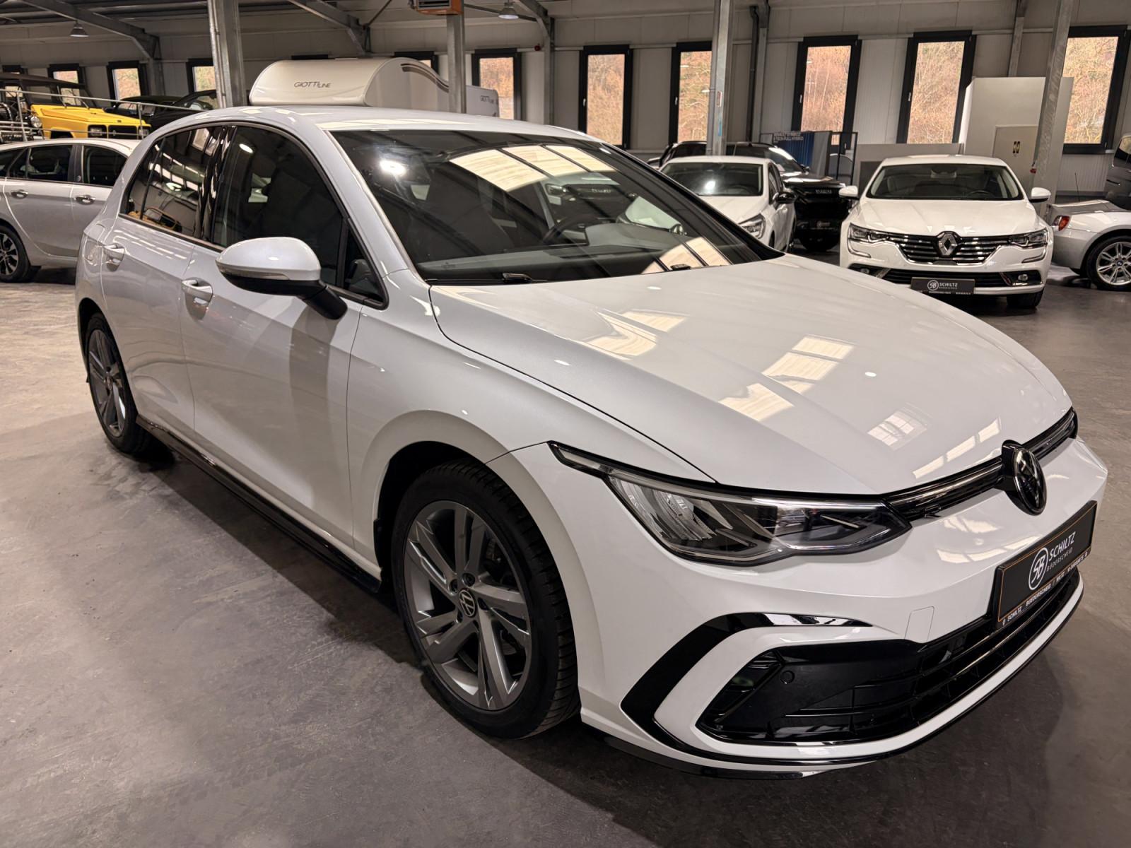 Volkswagen Golf 1.5 eTSI R-Line 150HP AUTO