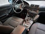 BMW E39 520i 2.0 Rostfrei Neuwertig Schalter Schwarz - BMW 520: 520i E39