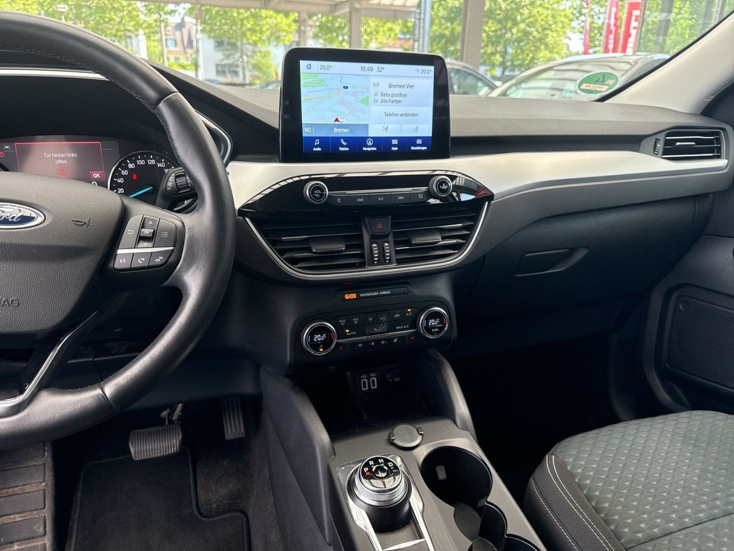 Fahrzeugabbildung Ford Kuga Plug-In Hybrid Cool & Connect AHK schwenkba