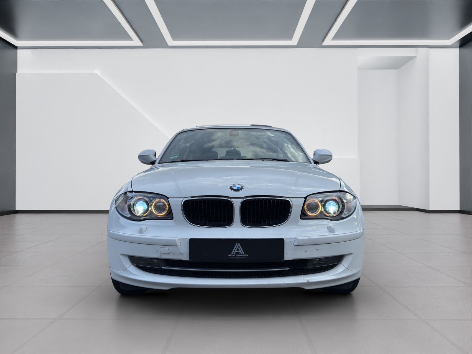 Fahrzeugabbildung BMW 120d Limousine*Automatik*Bi-Xenon*Schiebedach*