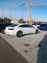 Volkswagen Arteon 2.0 TDI SCR 140kW DSG 4MOTION R-Line.  - VW Arteon von privat