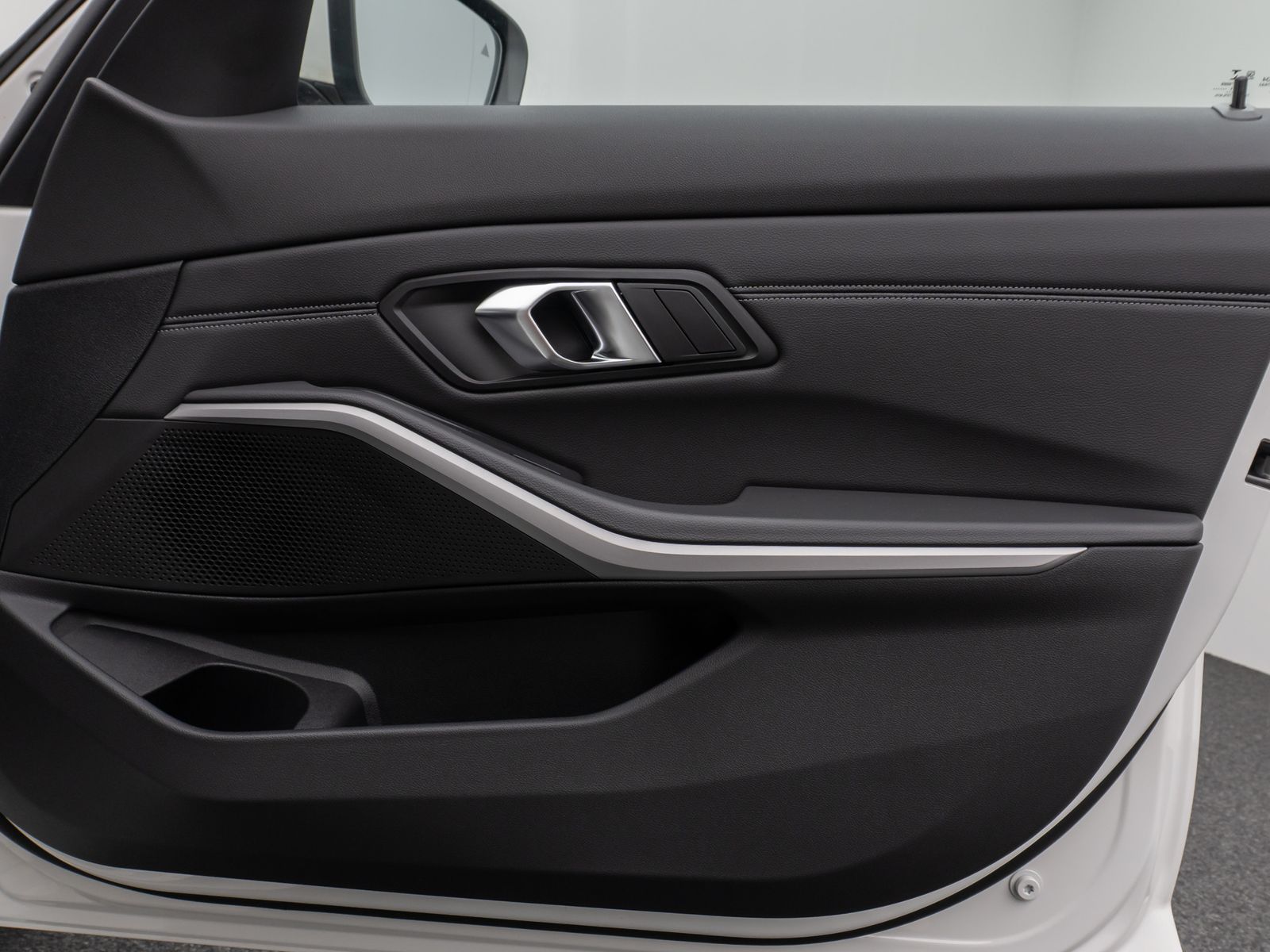 Fahrzeugabbildung BMW 320e Kamera Leder DAB Alarm DrivAssistent Sport