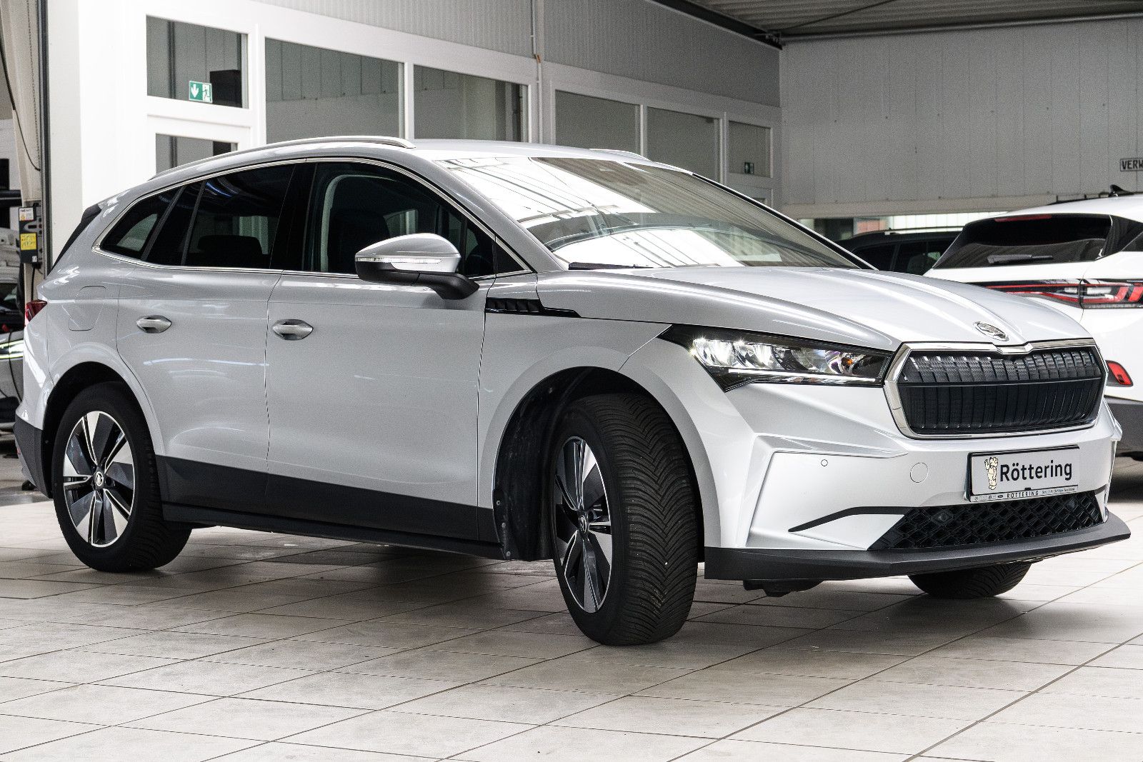 Fahrzeugabbildung SKODA Enyaq 85 x Loft AHK/4x4/RFK/LED