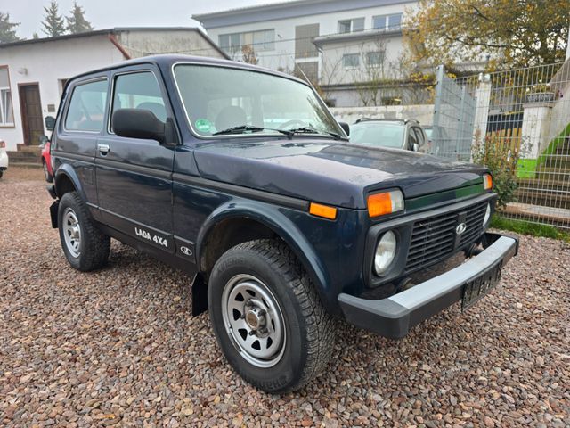 Lada Niva Only 4x4*AHK*1 Hand*Tüv Neu*