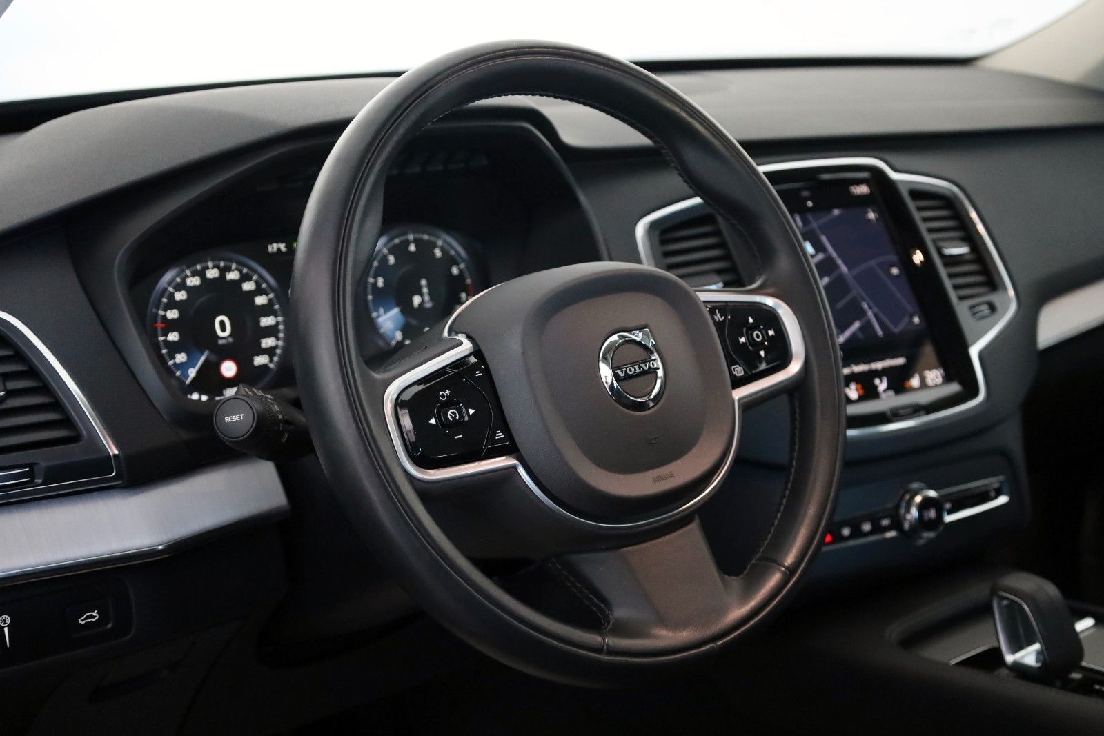 Fahrzeugabbildung Volvo XC90 AWD Momentum Pro 7Si.,Leder,Navi,LED,ACC,SH