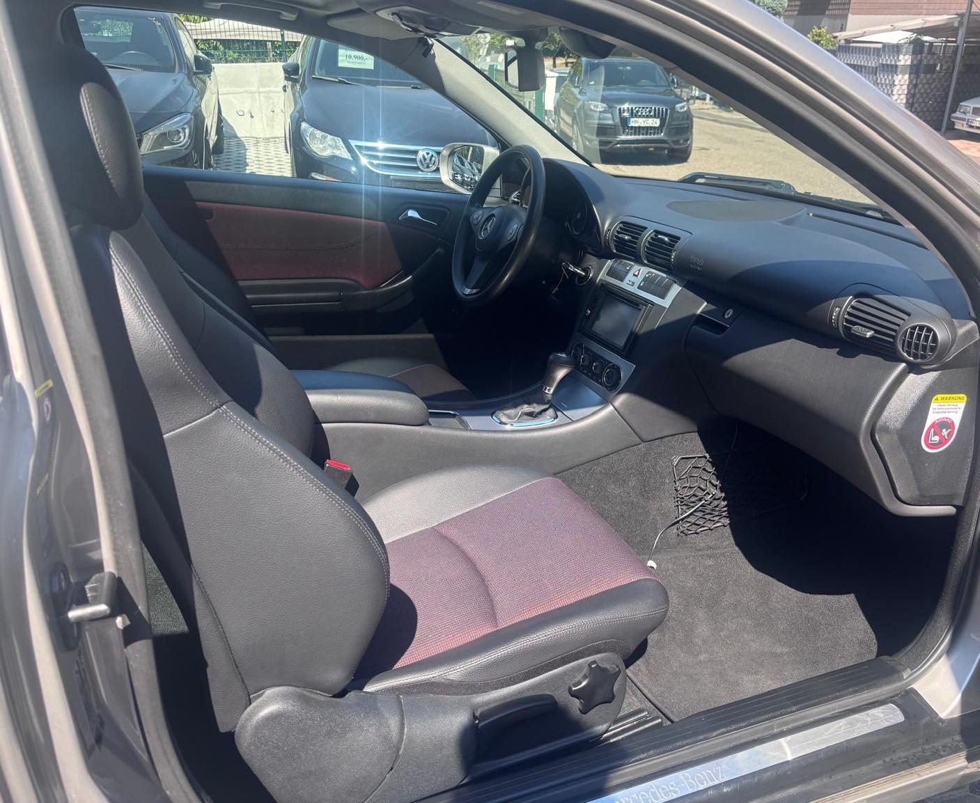Mercedes-Benz CLC 200 Kompressor Pano Navi Bluetooth Autom.
