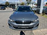 BMW 320 d Lim. x Drive AHK+Driving Assist - BMW 320 mit Diesel-Antrieb: Grau
