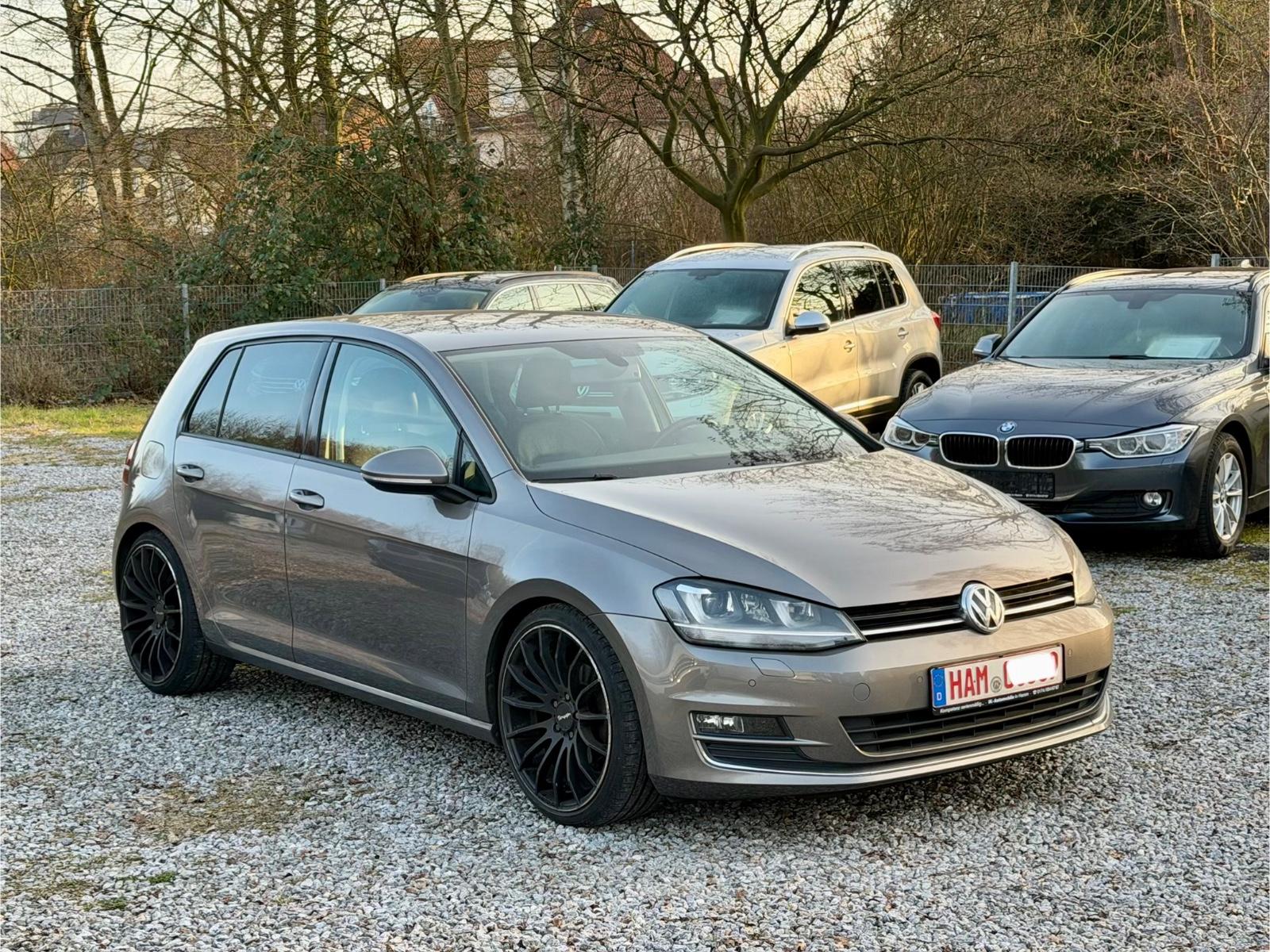 Volkswagen Golf VII Lim. Aut. Highline *NAVI*LEDER*XENON*