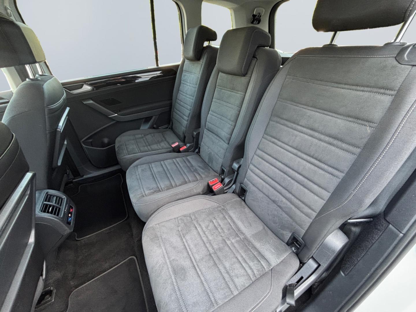 Volkswagen Touran 1.5 TSI DSG R-Line *LED*7-Si*CAM*ACC*SHZ*, миниатюра 14