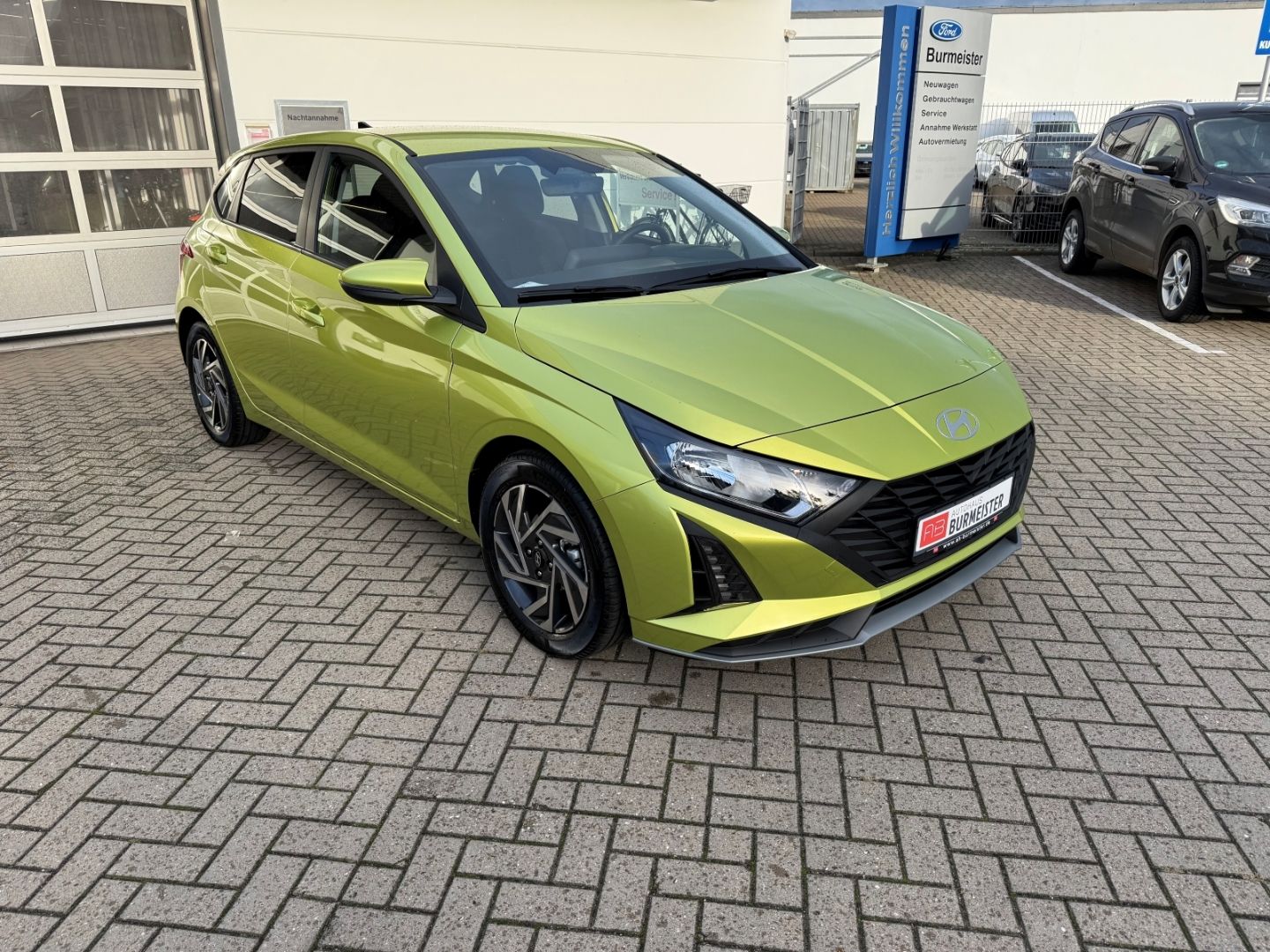 HYUNDAI i20 Select Family Navi Apple CarPlay Android Aut - Image 8