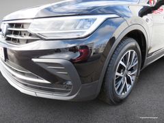 VW Tiguan 2.0 TDI Life DSG LED Navi Ahk Rfk ACC 17' VW Tiguan 2.0 TDI Life DSG LED Navi Ahk Rfk ACC 17'