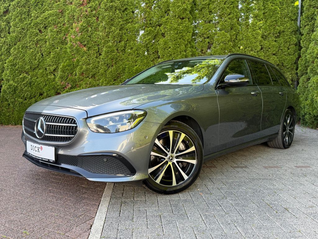 Fahrzeugabbildung Mercedes-Benz E 300 de T 9G NIGHT+LED+SHZ+KAM+AMBI+MBUX+PARK+