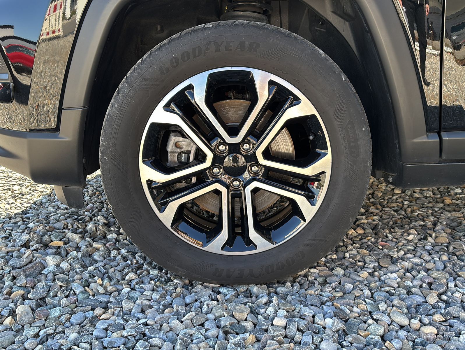 Fahrzeugabbildung Jeep Compass 1.3 T4 Plug-In Hybrid Limited 4xe 140kW
