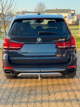BMW X5 xDrive40d -Kamera/Pano/AHK/Leder/Softclose.. - BMW X5 mit Diesel-Antrieb: Blau