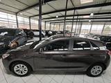 Hyundai i30 HYUNDAI i 30 Select Funktionspaket Spurhalte - Hyundai i30 Select mit Benzin-Antrieb