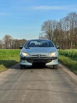 Peugeot 206CC 136PS 2.0L Motor - Peugeot 206 Cabrio Ps mit Benzin-Antrieb