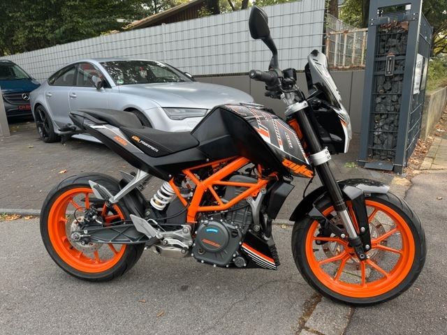 KTM Duke 390 Tasche/1.Hand/Scheckheft