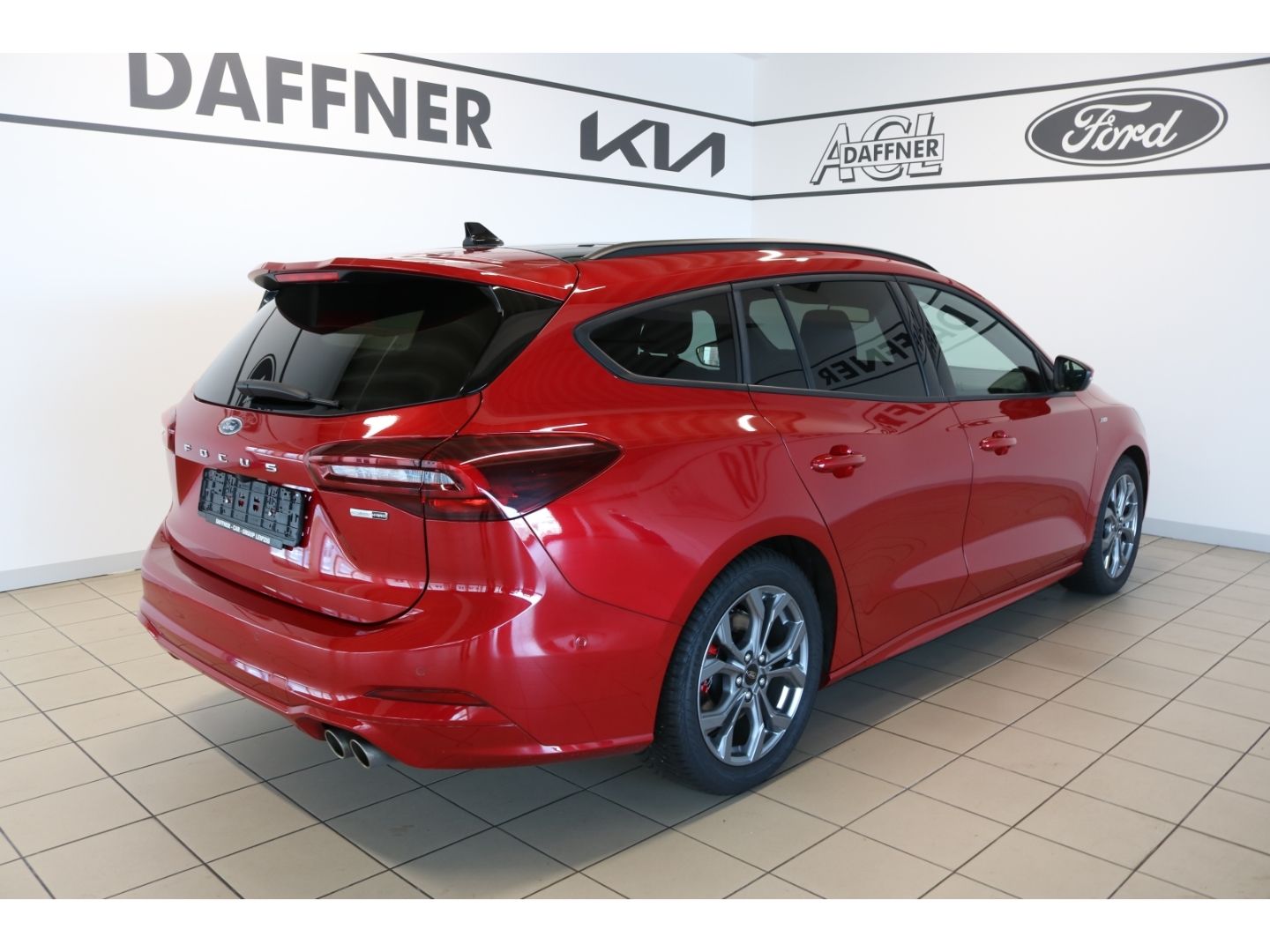 Fahrzeugabbildung Ford Focus Turnier ST-Line X 1.0 EcoBoost Mild-Hybrid