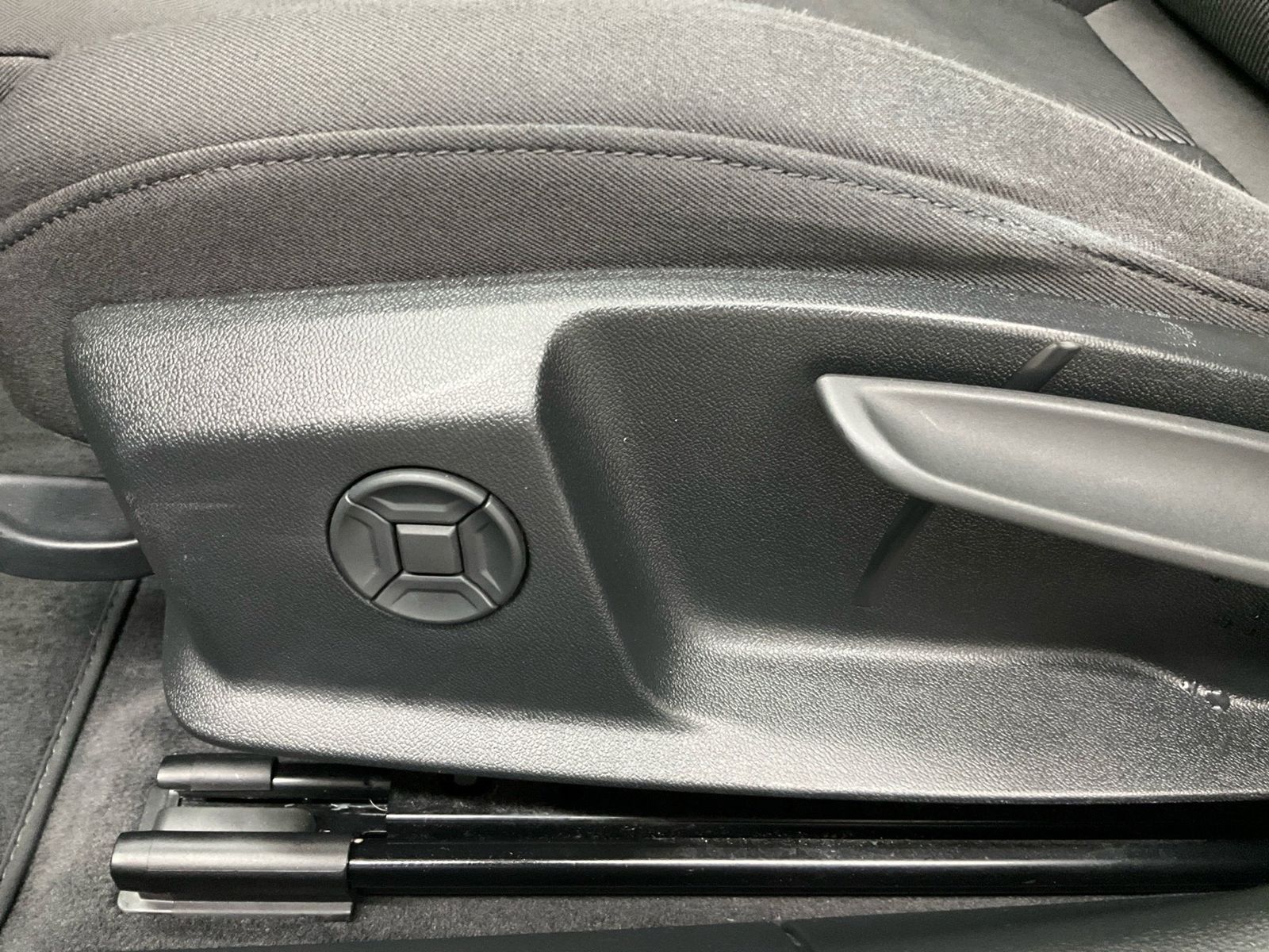 Audi A6 - Bild 17