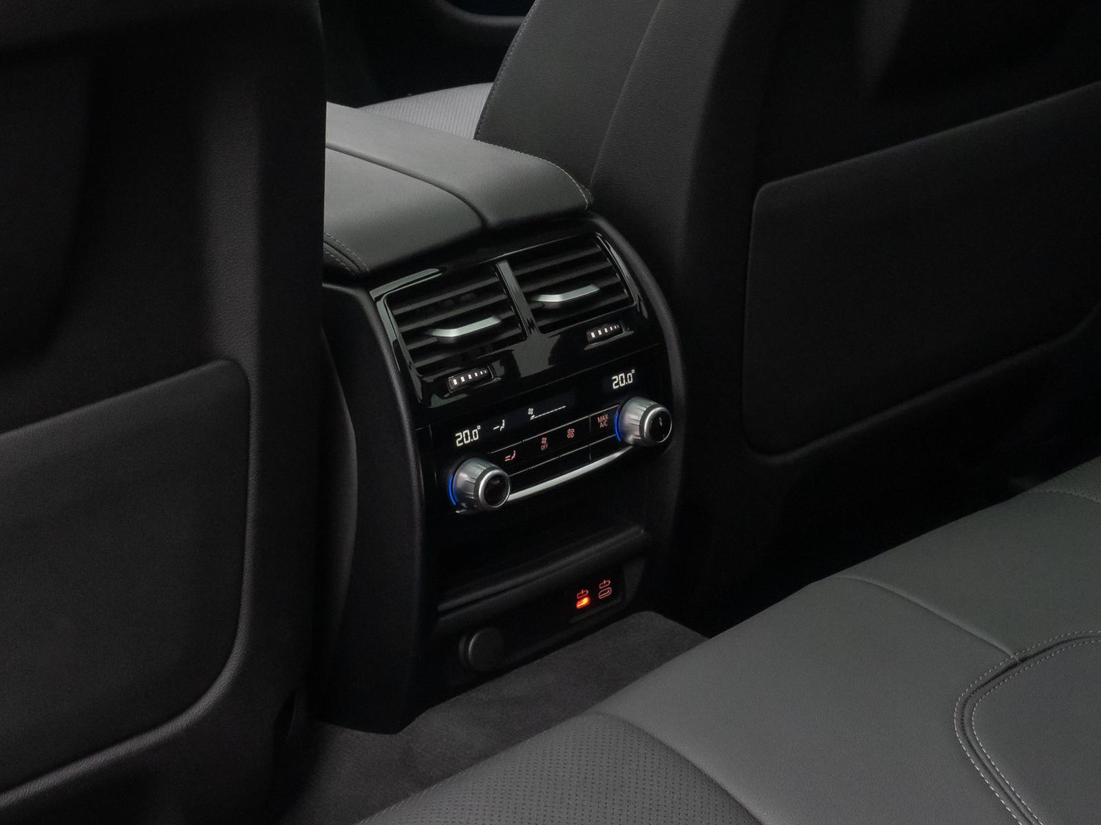 BMW 520d ACC 360°HUD DAB Panorama 4xKlima Komfort