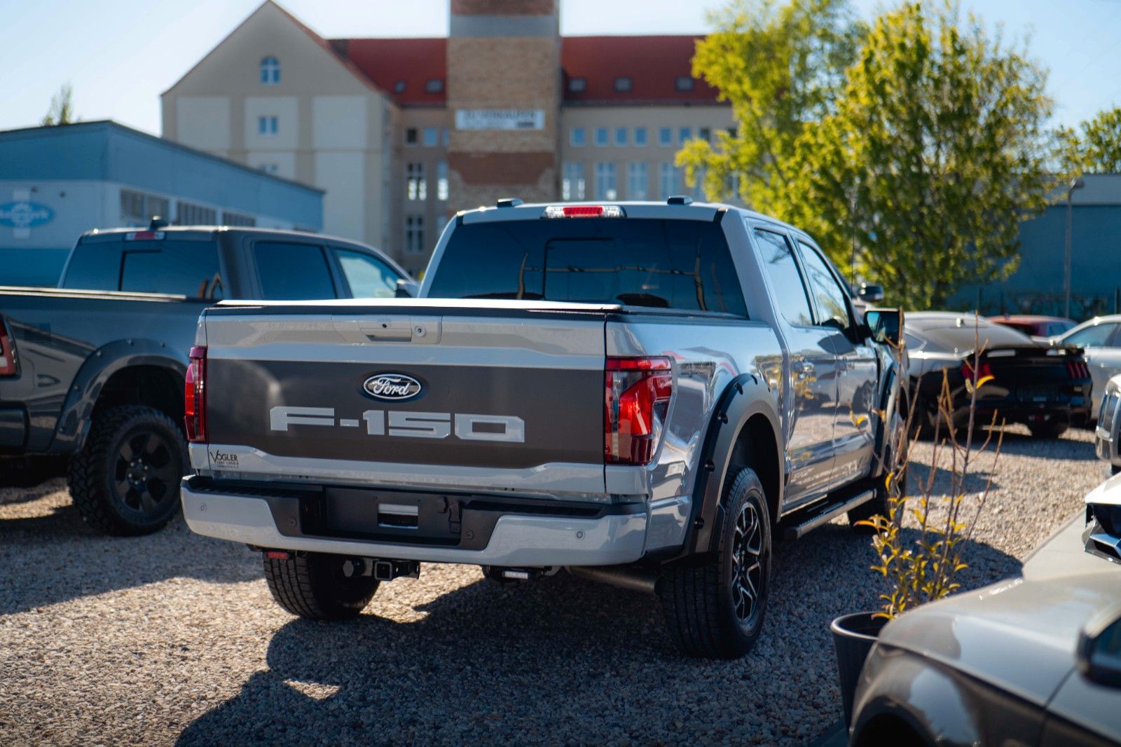 Fahrzeugabbildung Ford F150 3.5L V6 PowerBoost RAPTOR Twin-Turbo 4x4
