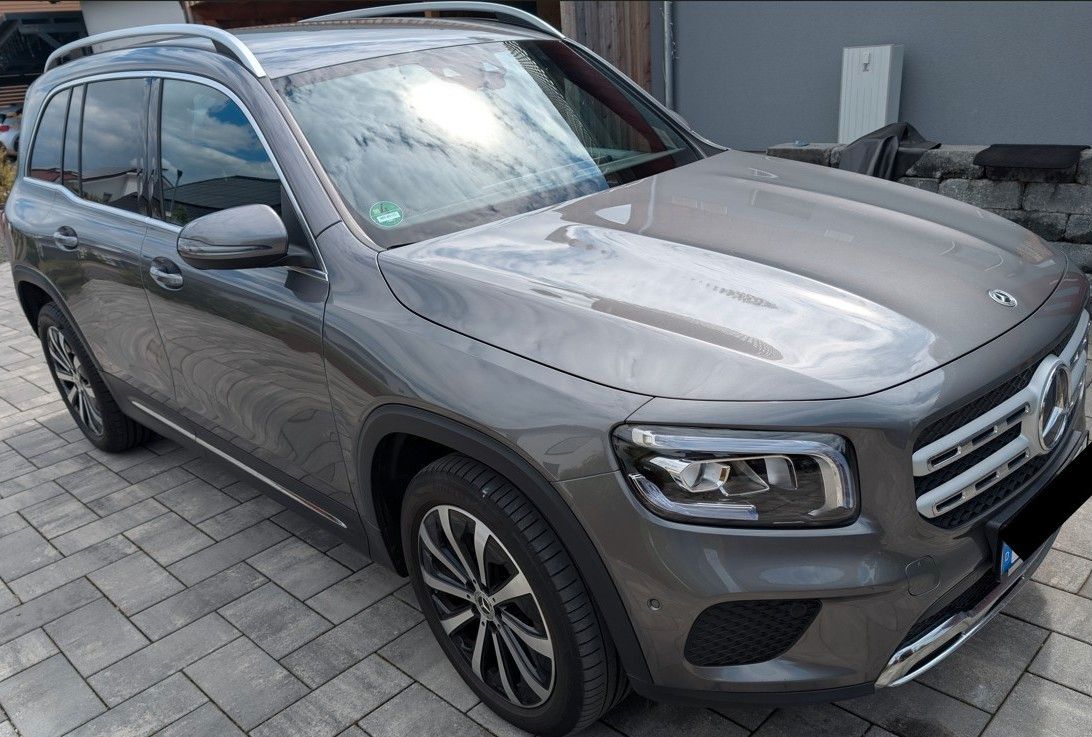MERCEDES-BENZ GLB 200d Progressive Line 8G AHK/Navi/AR/7-Sitze