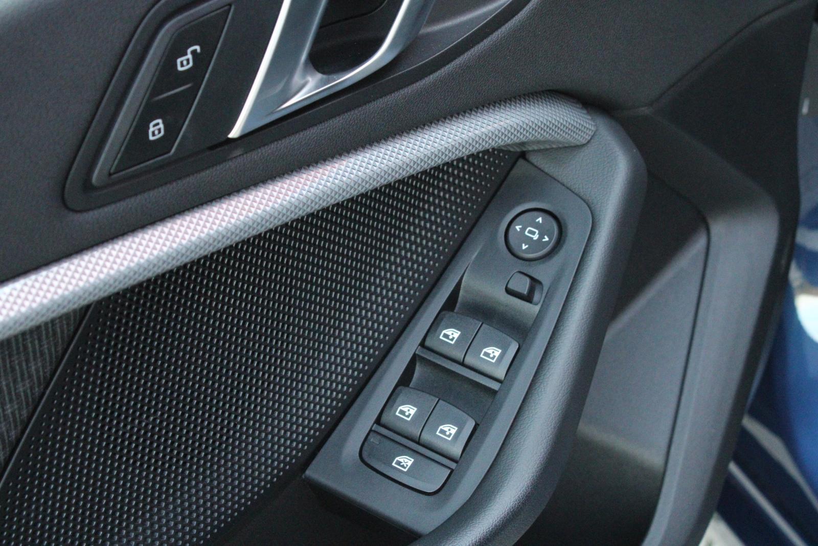 BMW 118 i *LIVE COCKPIT*LED*NAVI*PANORAMADACH*SHZ*, миниатюра 15