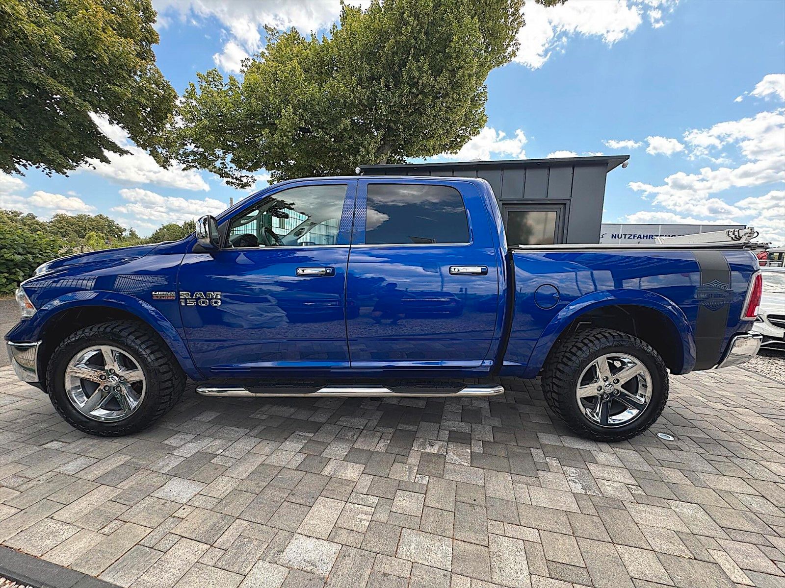 Fahrzeugabbildung Dodge RAM 5.7 V8 HEMI SPORT CrewCab 6 Sitze LPG PRINS